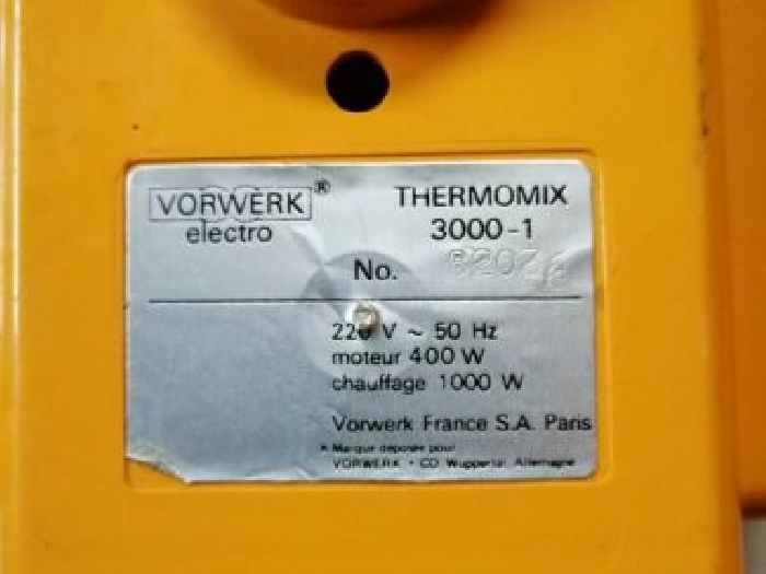 VORWERK THERMOMIX TM 3000 // PLASTIQUE CACHE BAS